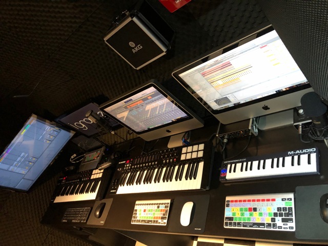 05 BeatMaker Curso de DJ e Producão Musical RJ Rio de Janeiro Leblon Ipanema Barra da Tijuca Recreio Urca Botafogo Ableton Logic Pro FL studio