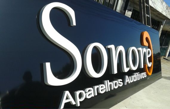 Letras caixa aço