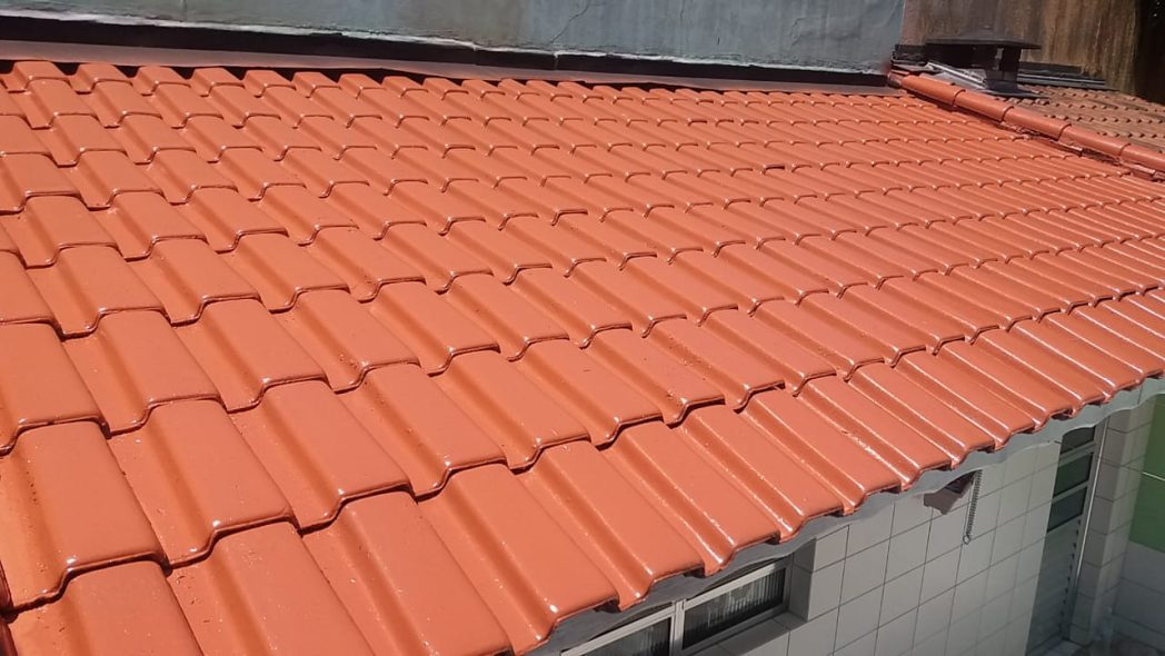 Telhados novos, Instalação de calhas e rufos em telhados